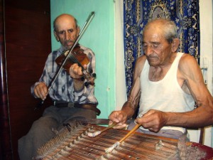 hegedű és kiscimbalom  Bogdanyest / Bogdaneşti (Moldva)