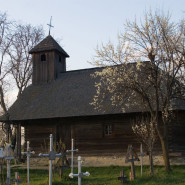 Fakápolna a temetőben - Nagypatak (Moldva)